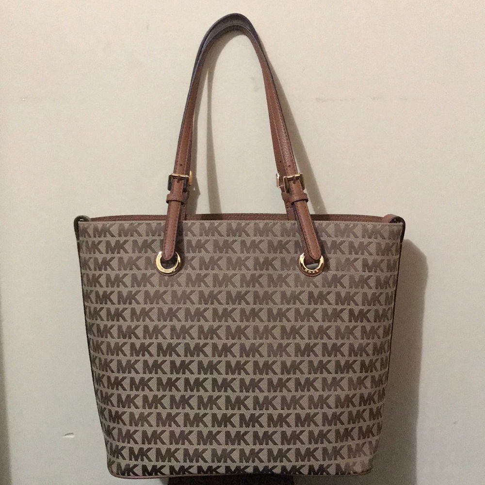 Michael Kors brand new beige grab bag